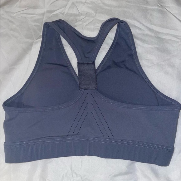 Alphalete crossover sports bra in grey - Picture 7 of 16